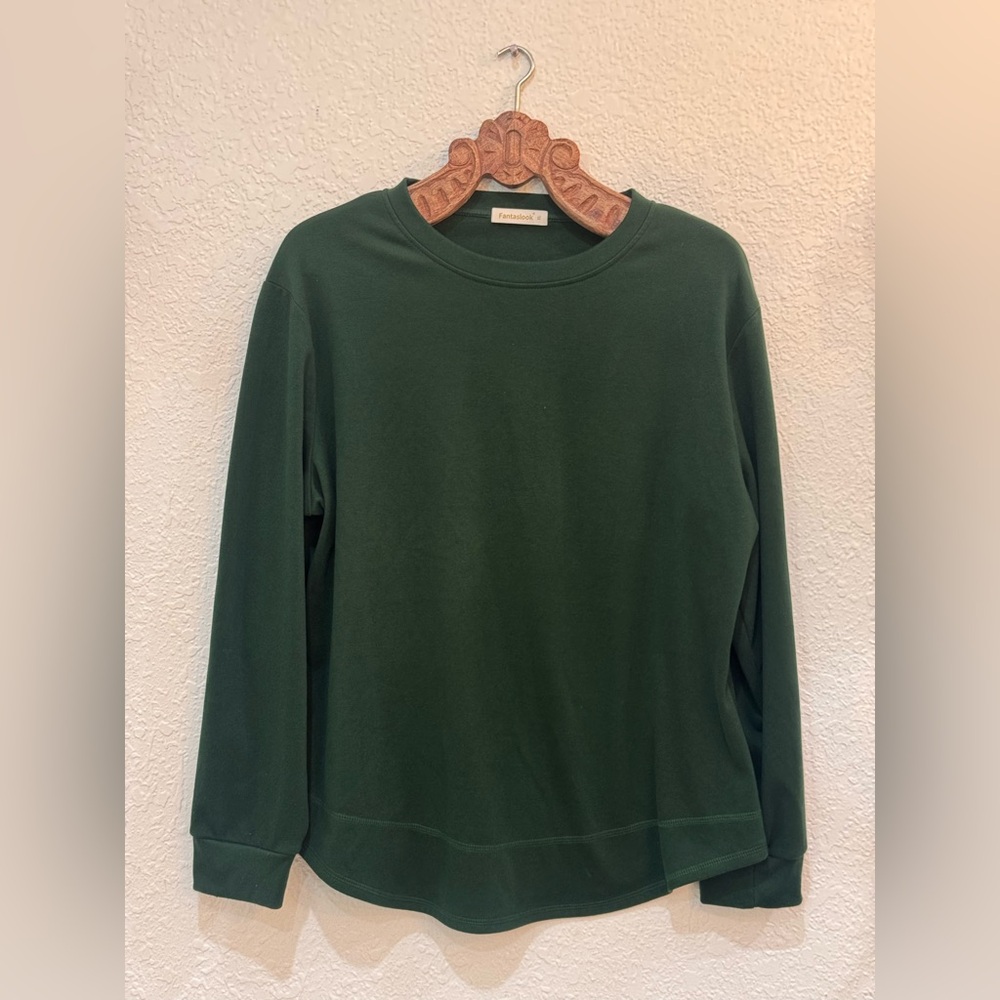 Elegant Forest Green Crewneck Sweater